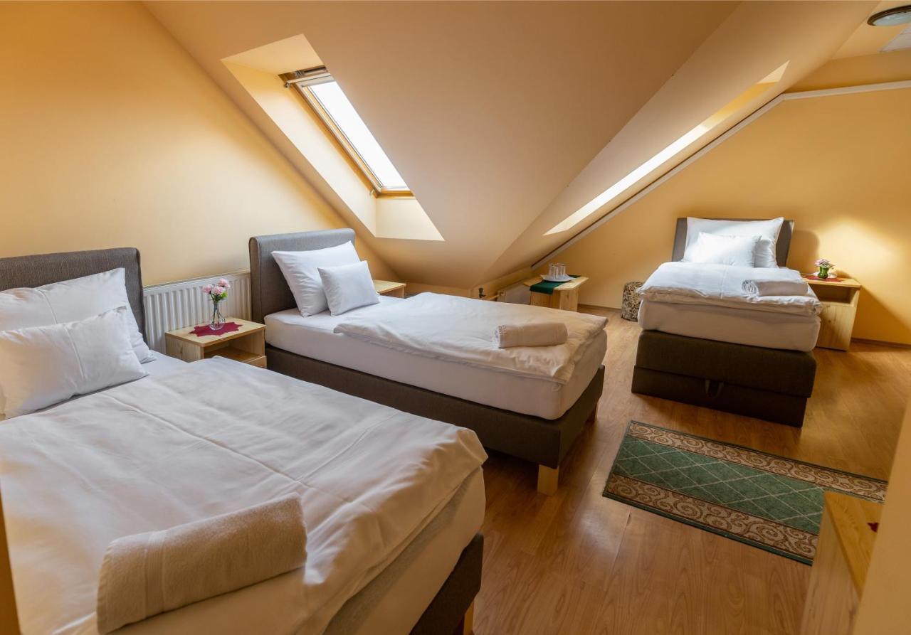 Betli Panzio Hotell Zalaegerszeg Eksteriør bilde